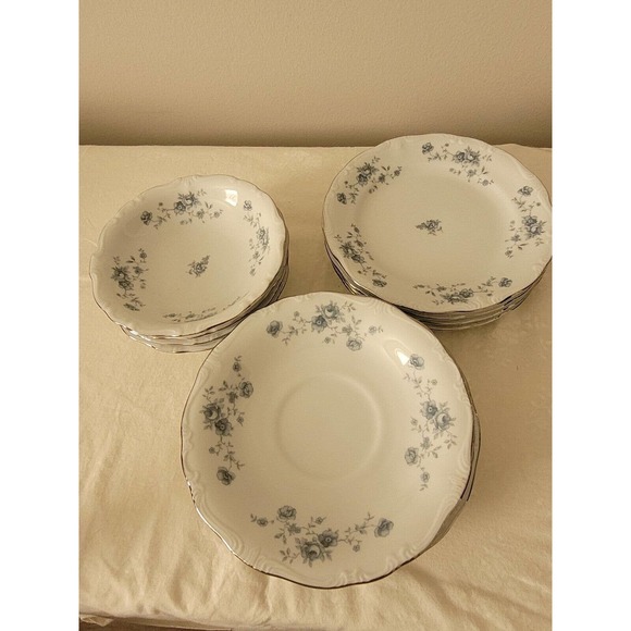 Johann Haviland DESSERT PLATES bowls and saucers Blue Garland Bavaria Germany - Picture 1 of 7